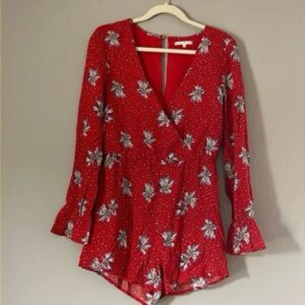 Willow & Clay Red Floral V Neck Boho Chic Long Sleeve Romper Jumpsuit XS - Picture 3 of 5
